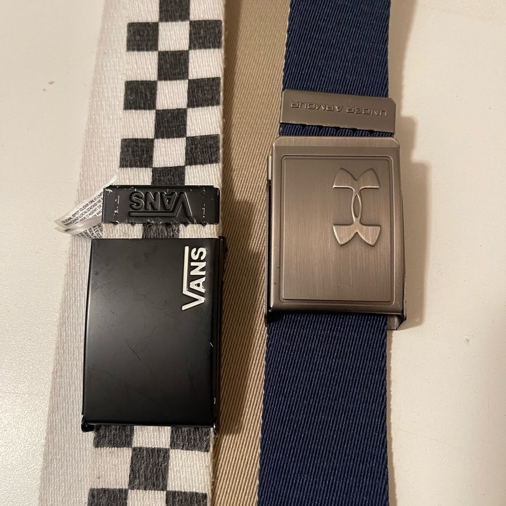 Two large beautiful men’s belts vans and Champions in very good conditions.